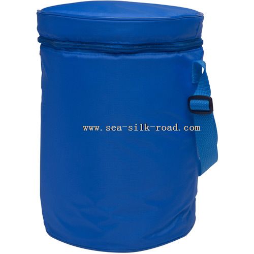 Cylinder cooler duffel bag for frozen food