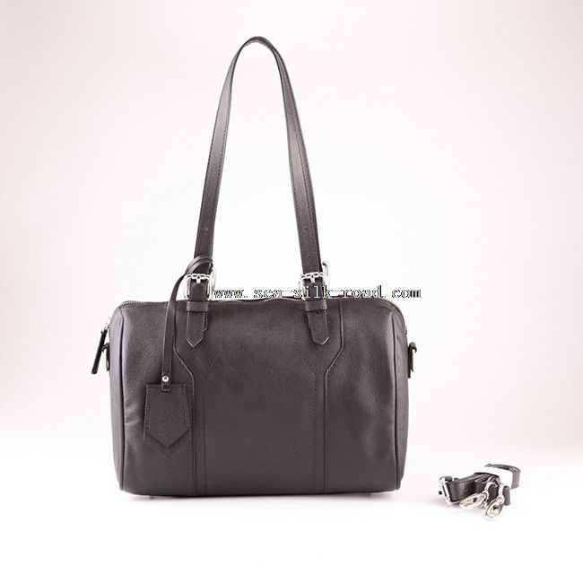 Leather woman handbag