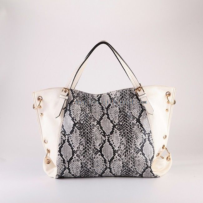 Snake patent Tote bag