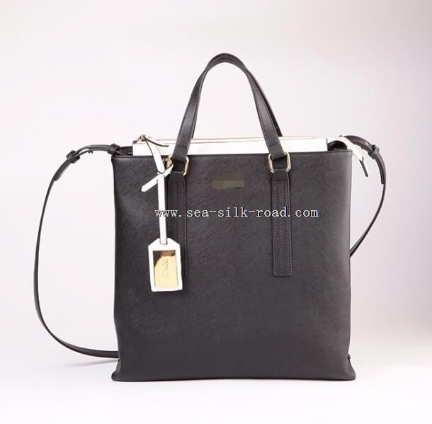 woman shoulder handbag