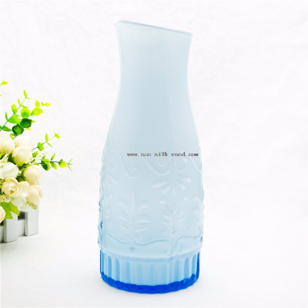 glass vase wedding party