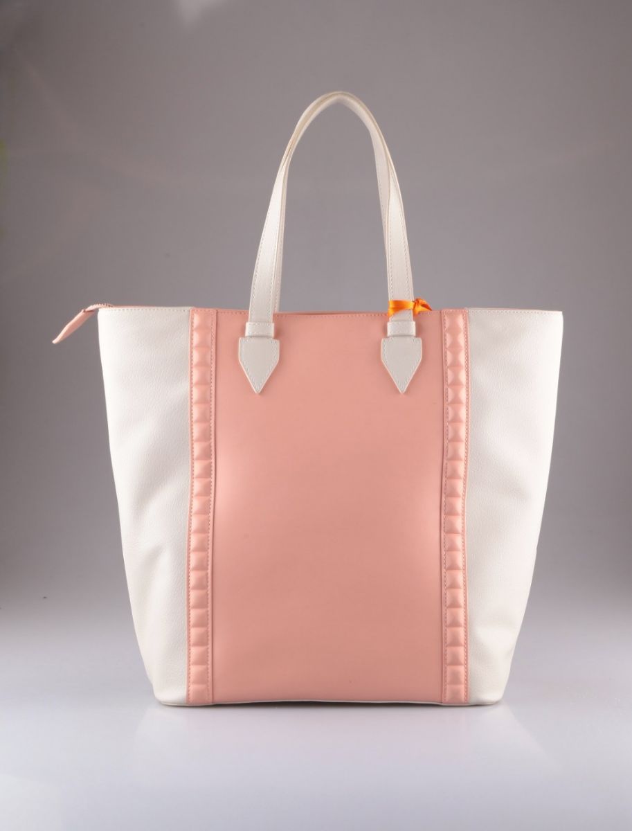 Elegant lady handbags