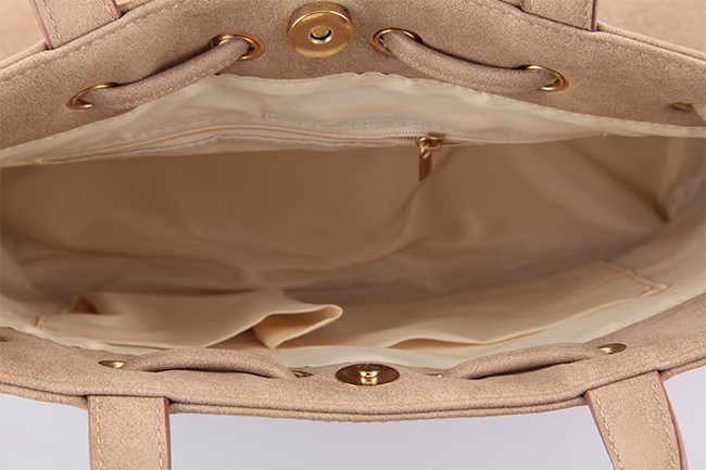 trendiga laser tote väska